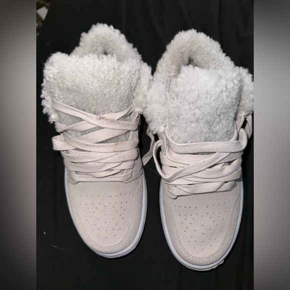 Jordan 1 - Picture 2 of 7